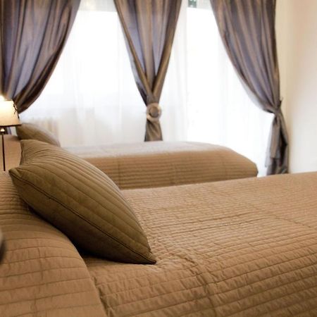 Bed and Breakfast Foscari House à Rome Extérieur photo